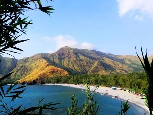Anawangin Cove, Zambales